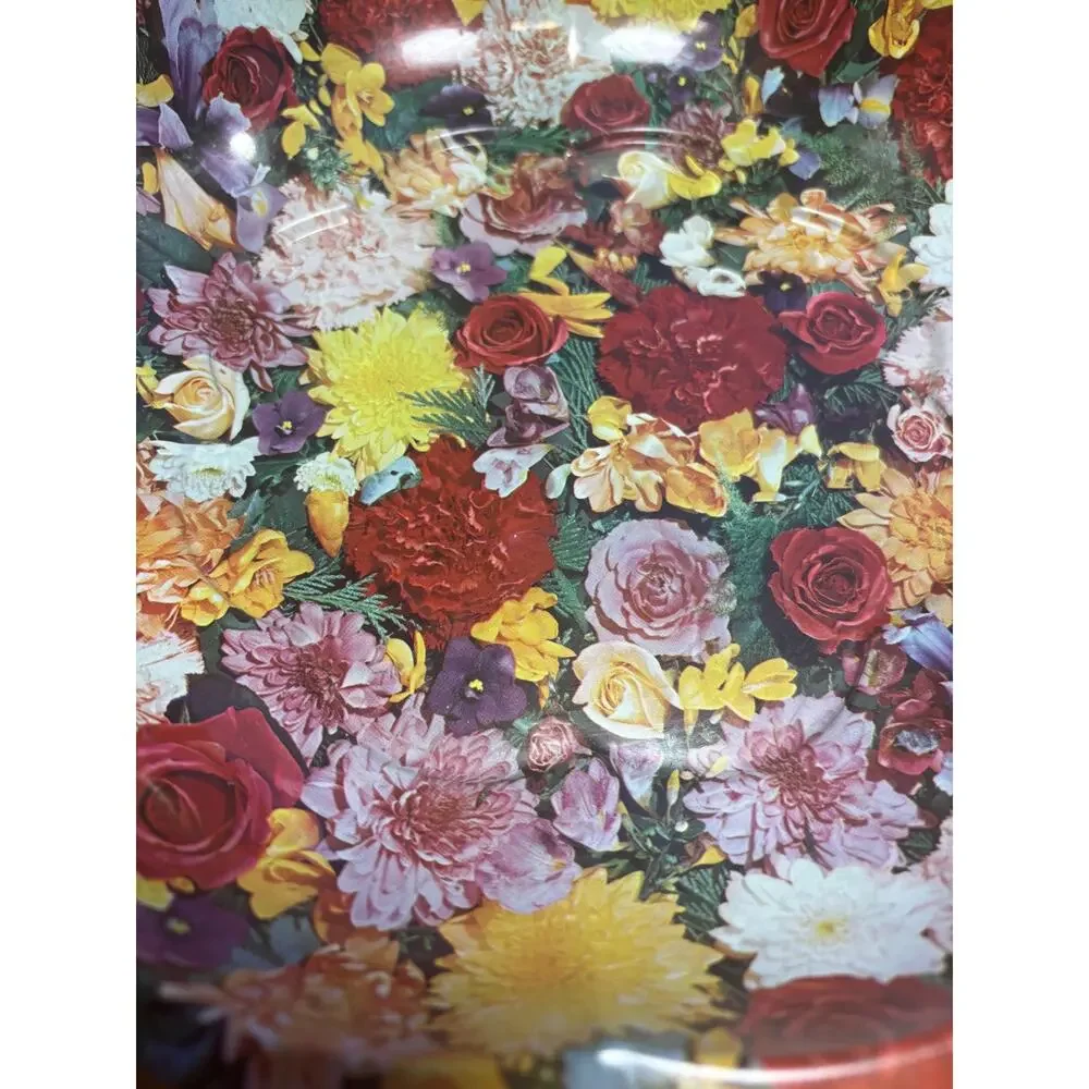 Daher Vintage Tin Regd 951942. Colorful flowers